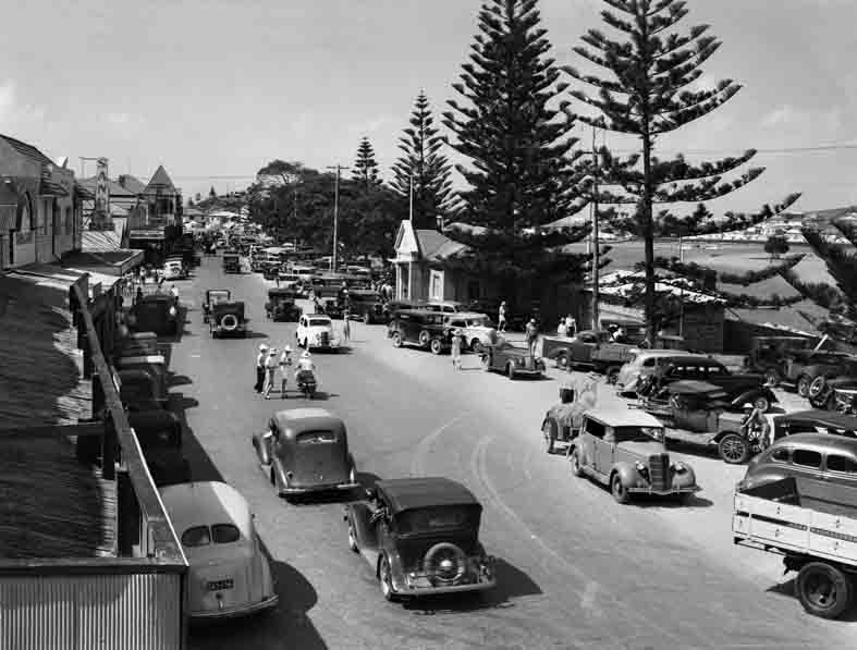The Esplanade Traffic, Tweed Heads 1940's